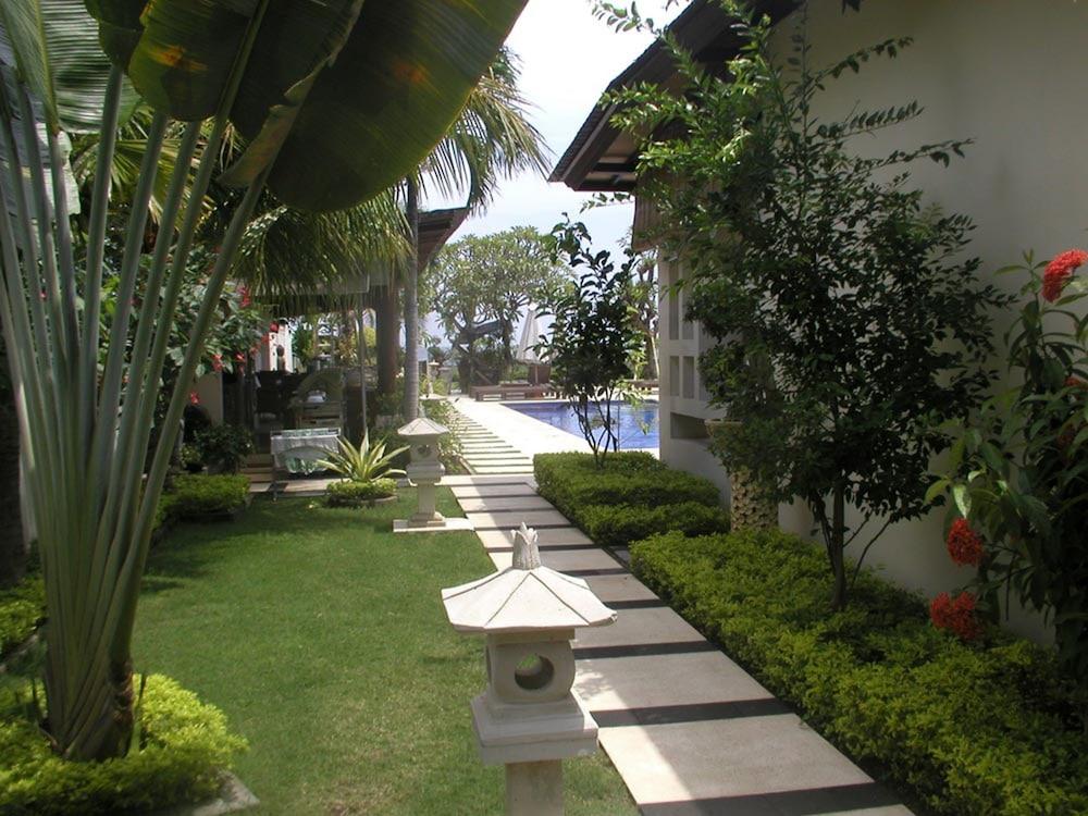 โรงแรม ฟรังกีปานี บีช โลวินา ภายนอก รูปภาพ